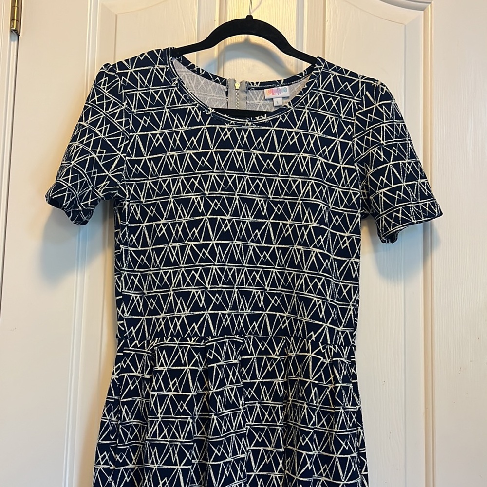 Dress - Picture 8 of 8